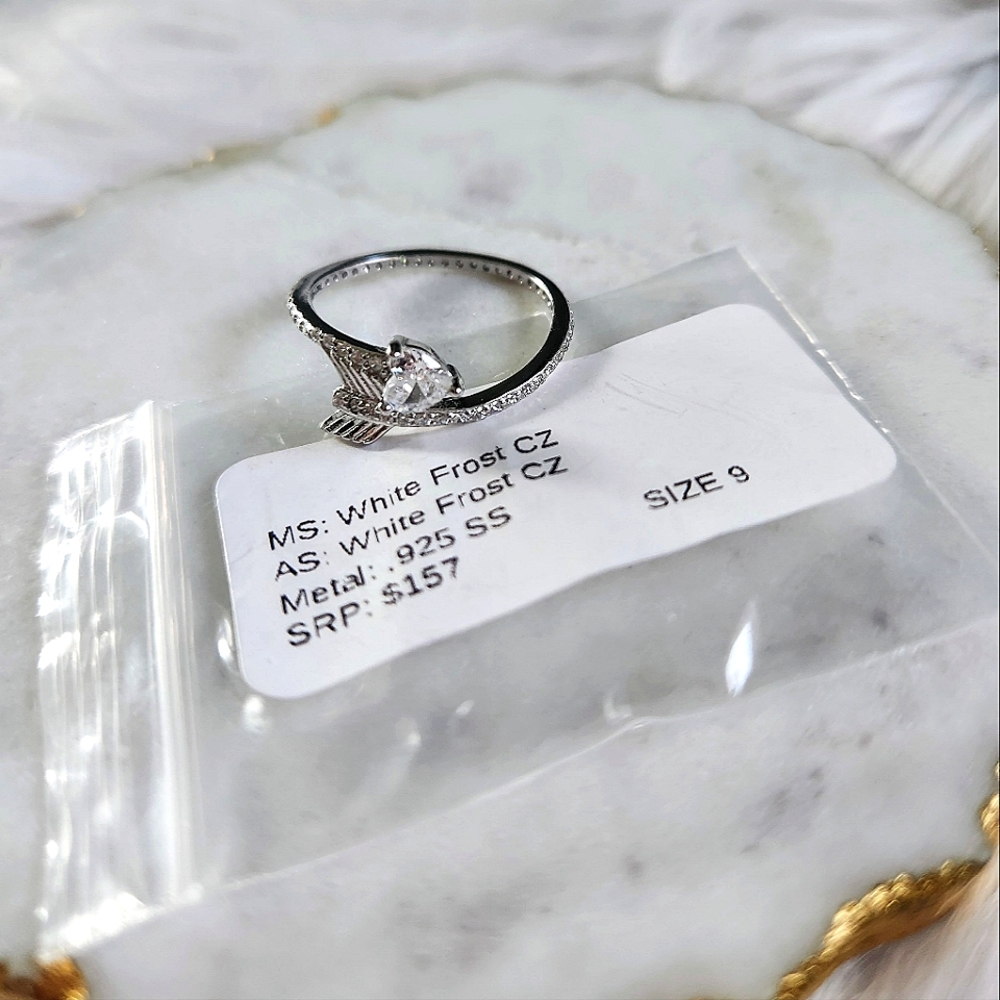 NWT Ryze White Frost Cubic Zirconia .925 Sterling Silver 'Arrow' Ring - Size 9 - Picture 3 of 8